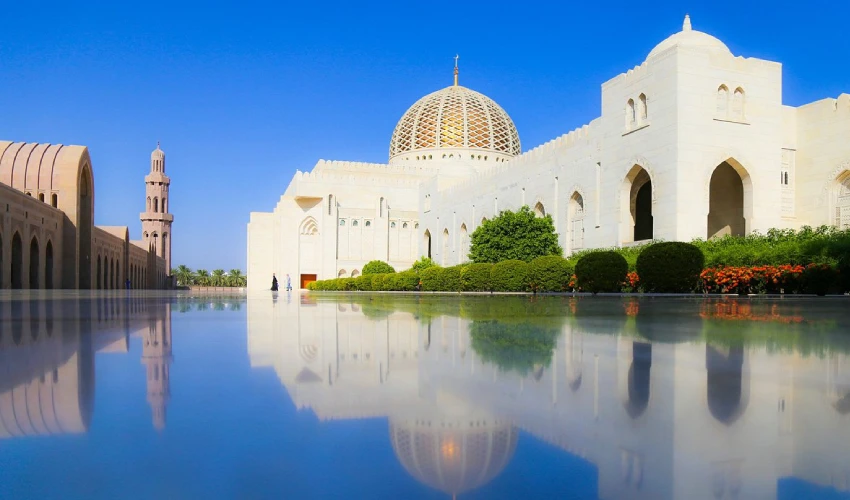 Comprehensive Guide to Al-Mawaleh Area in Muscat